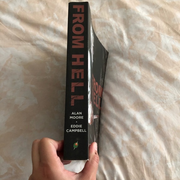 From Hell by Alan Moore - Paperback Graphic Novel - Picture 2 of 6